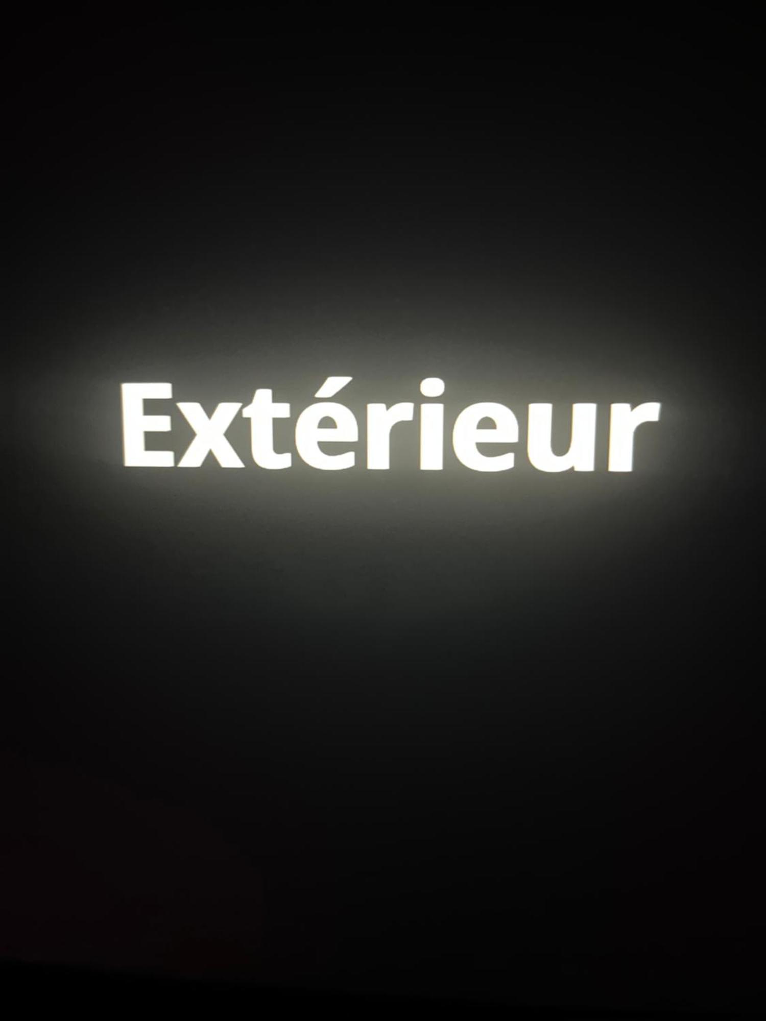 Sombres Pensees Mety Exteriér fotografie